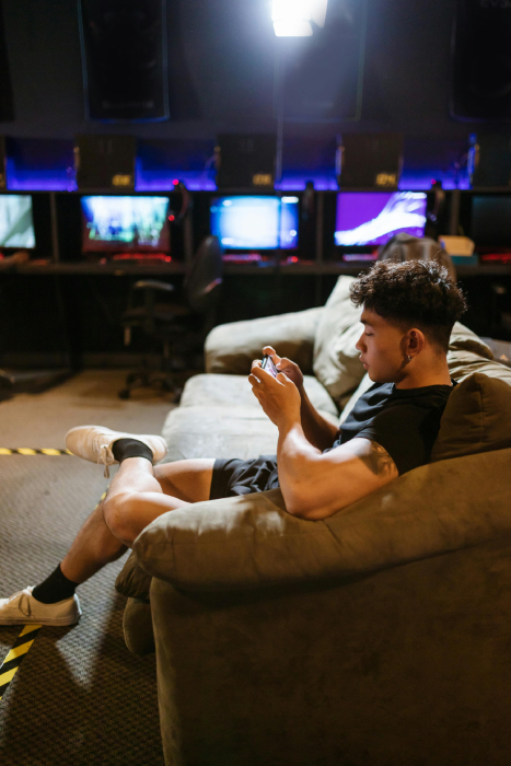 Social Casinos Differ - Real-Money Online Casinos_.jpg